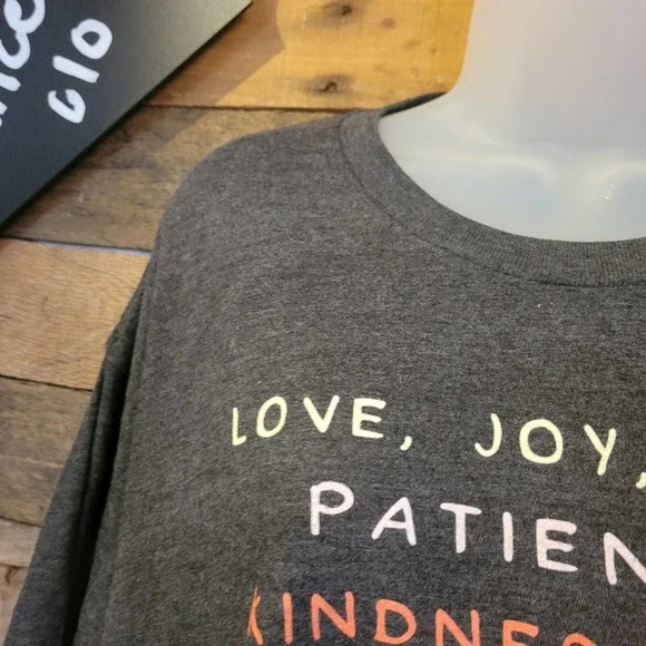 SALE-Tultex women's dark gray love and joy themed short sleeve shirt size xxl - Picture 3 of 8